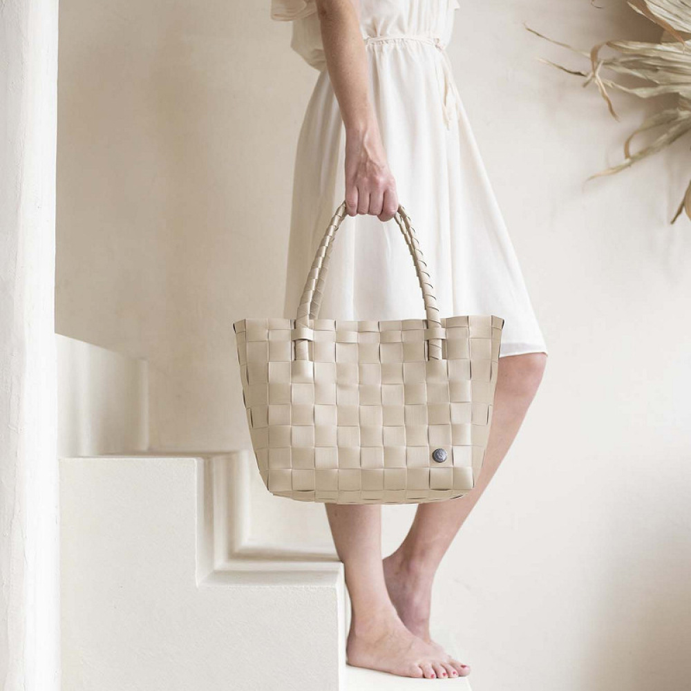 handed by paris shopper korikassi, mocha